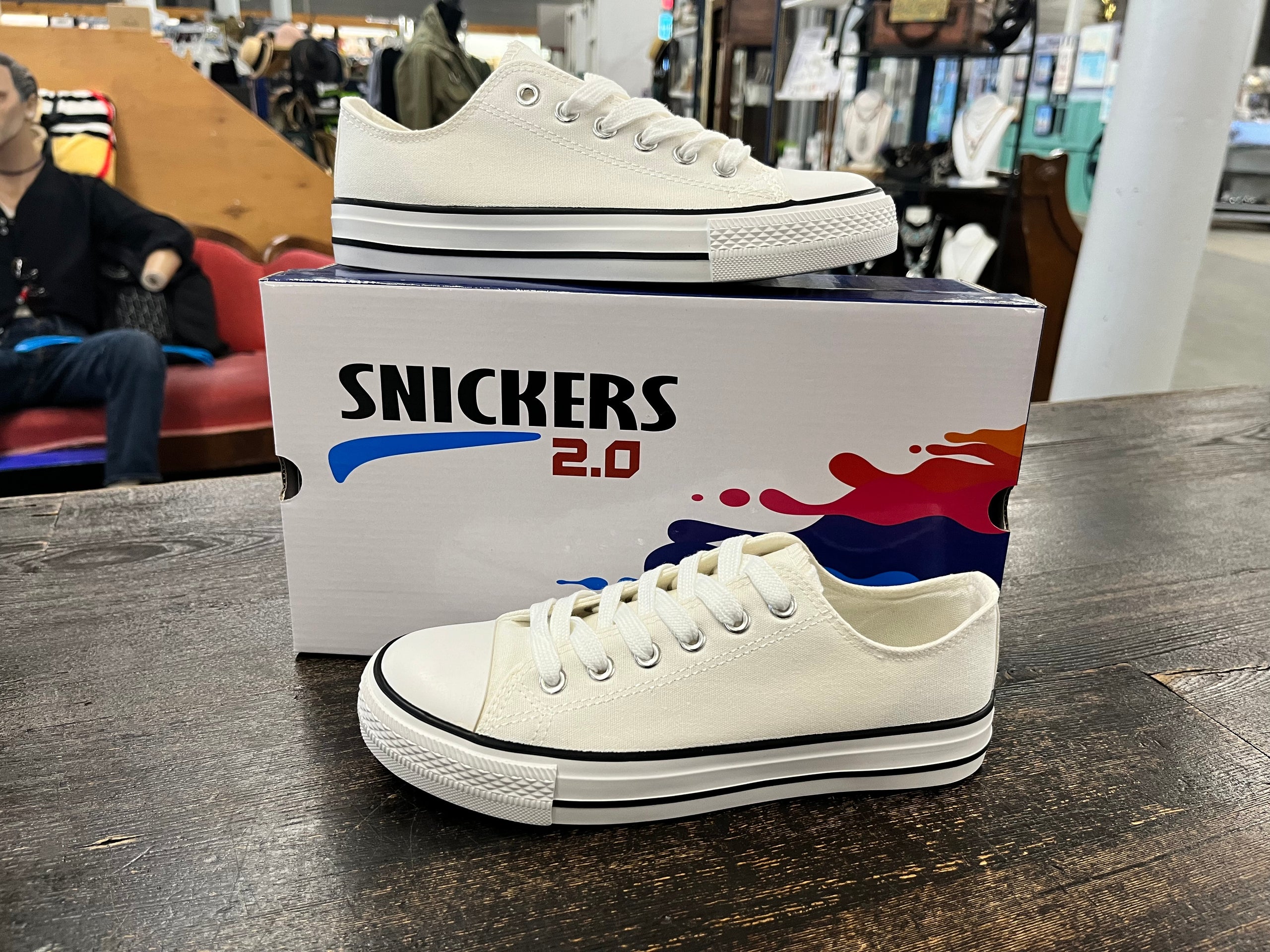 Snickers canvas shoes top